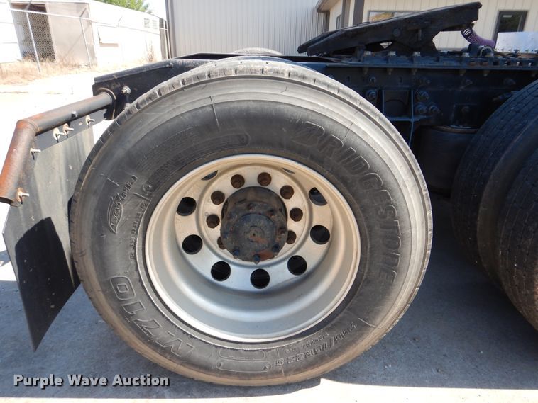 image for item DG8740 2014 International ProStar  semi truck