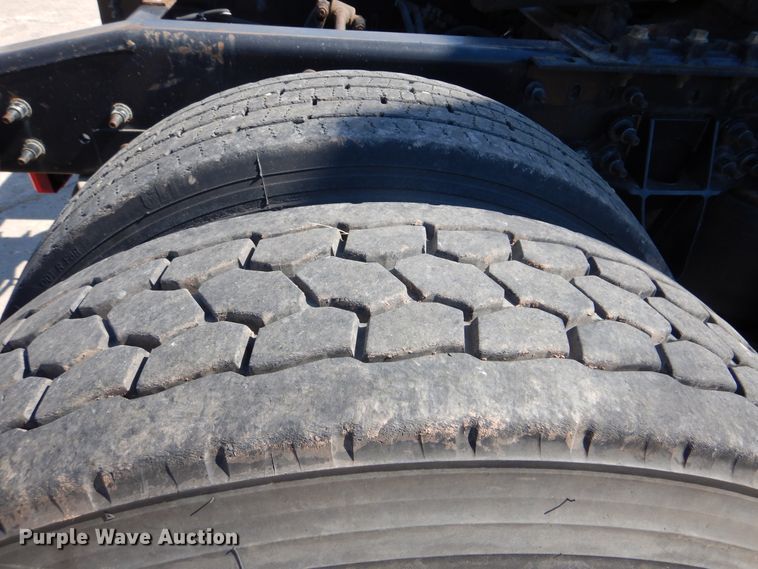 image for item DG8740 2014 International ProStar  semi truck