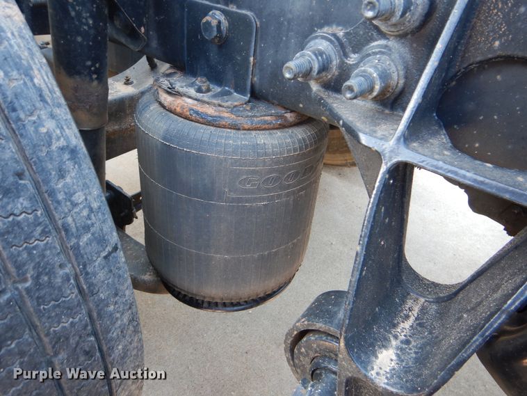 image for item DG8740 2014 International ProStar  semi truck