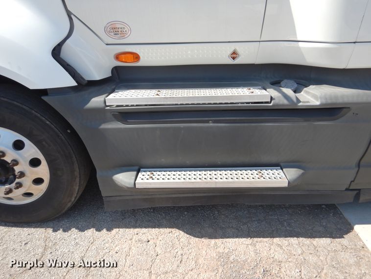 image for item DG8741 2014 International ProStar  semi truck