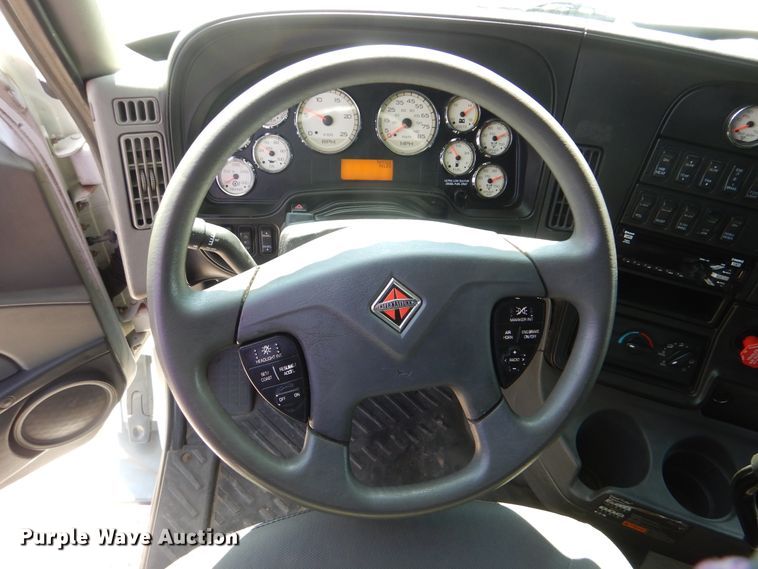 image for item DG8741 2014 International ProStar  semi truck