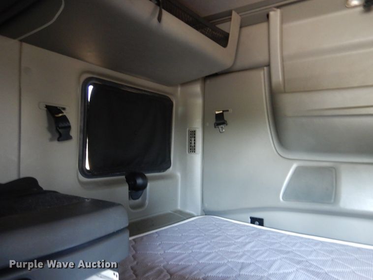 image for item DG8741 2014 International ProStar  semi truck