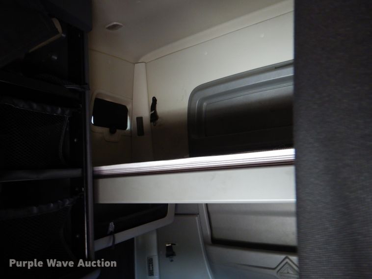 image for item DG8741 2014 International ProStar  semi truck