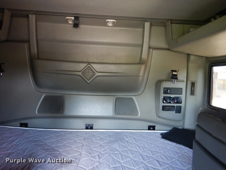 image for item DG8741 2014 International ProStar  semi truck