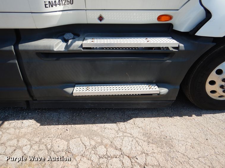 image for item DG8741 2014 International ProStar  semi truck