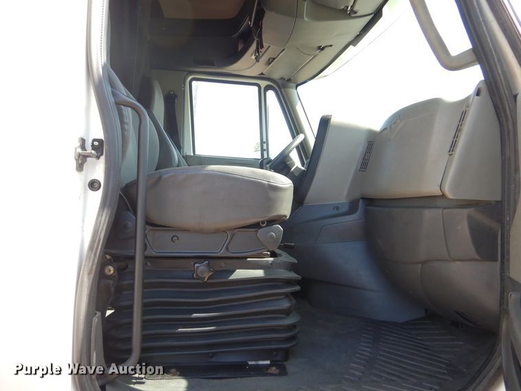 image for item DG8741 2014 International ProStar  semi truck