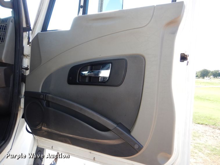 image for item DG8741 2014 International ProStar  semi truck