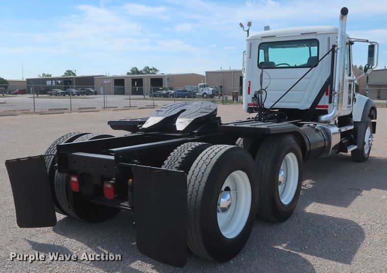 image for item DH0931 2012 Mack GU713  semi truck