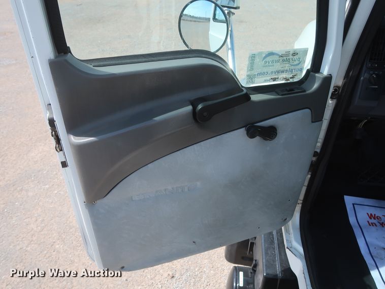 image for item DH0931 2012 Mack GU713  semi truck