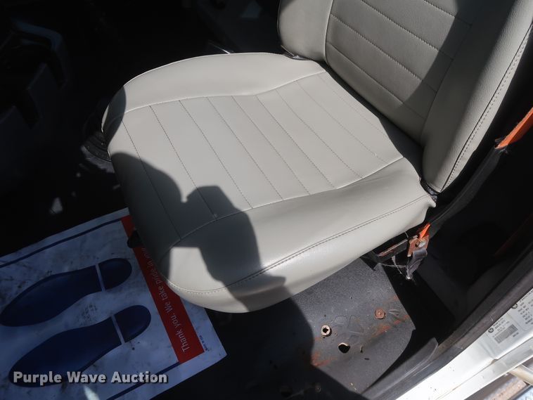 image for item DH0931 2012 Mack GU713  semi truck