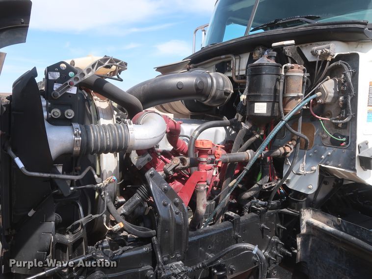 image for item DH0931 2012 Mack GU713  semi truck