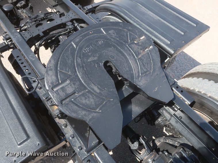 image for item DH0931 2012 Mack GU713  semi truck