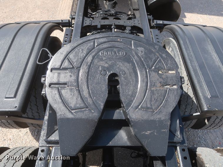 image for item DH0931 2012 Mack GU713  semi truck