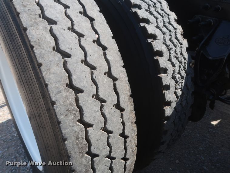 image for item DH0931 2012 Mack GU713  semi truck