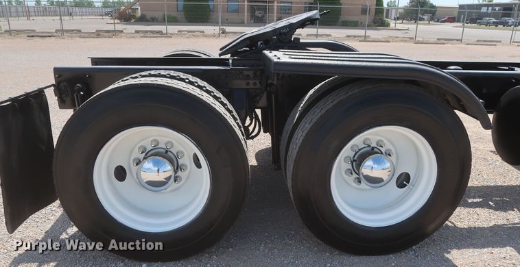 image for item DH0931 2012 Mack GU713  semi truck