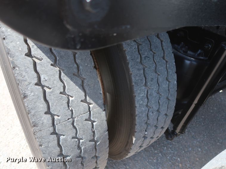 image for item DH0931 2012 Mack GU713  semi truck