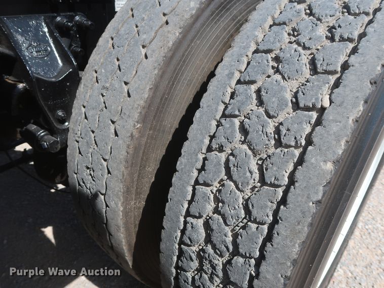 image for item DH0931 2012 Mack GU713  semi truck