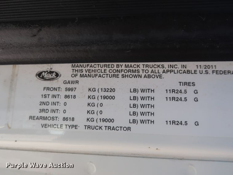 image for item DH0931 2012 Mack GU713  semi truck