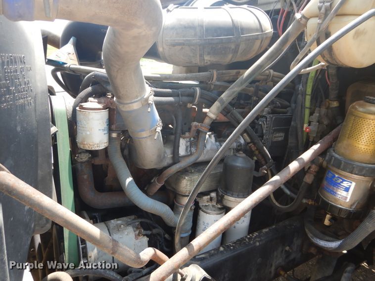 image for item DH4467 2003 Mack CH613  semi truck