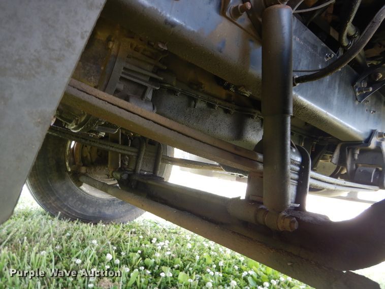 image for item DH4467 2003 Mack CH613  semi truck