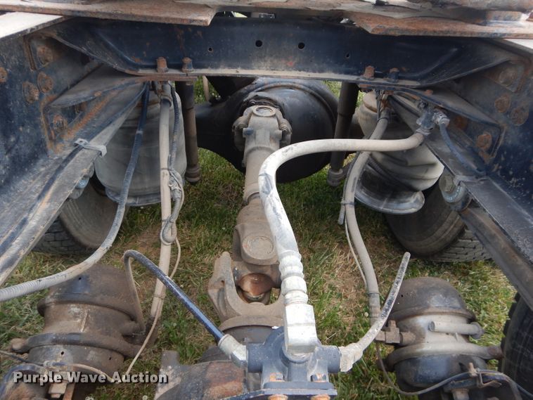 image for item DH4467 2003 Mack CH613  semi truck