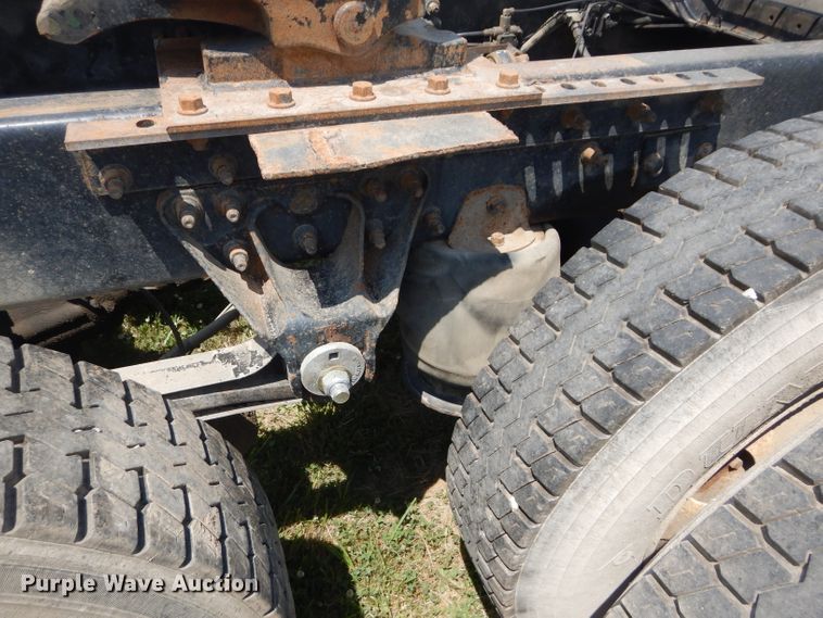 image for item DH4467 2003 Mack CH613  semi truck