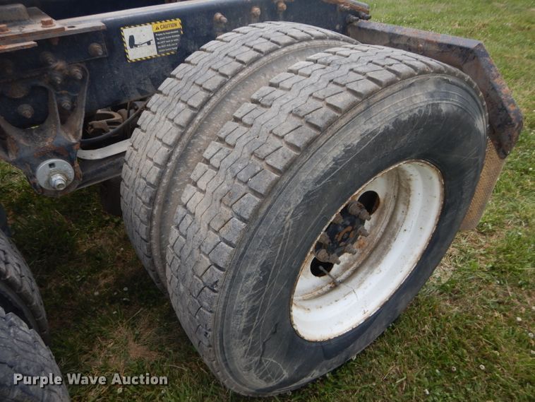 image for item DH4467 2003 Mack CH613  semi truck