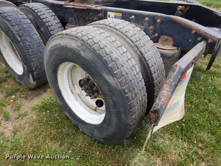 image for item DH4467 2003 Mack CH613  semi truck