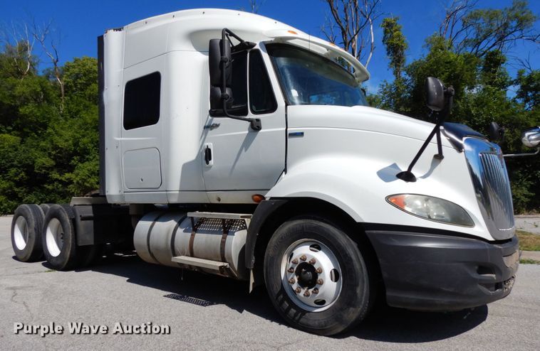 image for item DH6504 2010 International ProStar  semi truck