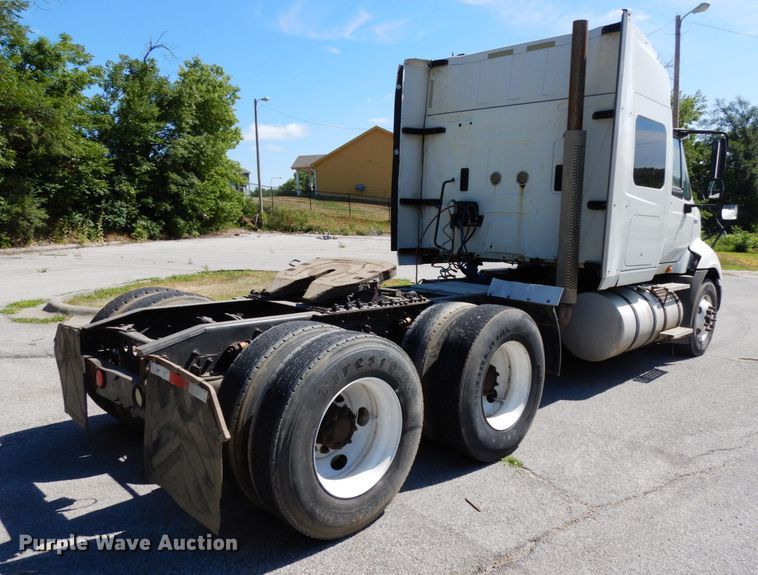 image for item DH6504 2010 International ProStar  semi truck