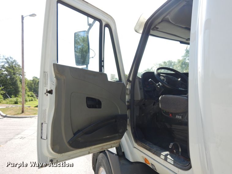 image for item DH6504 2010 International ProStar  semi truck