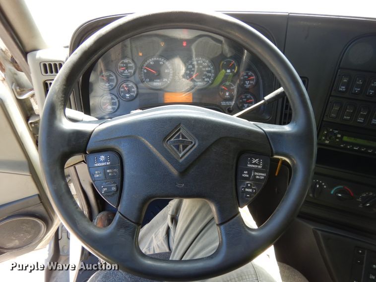 image for item DH6504 2010 International ProStar  semi truck