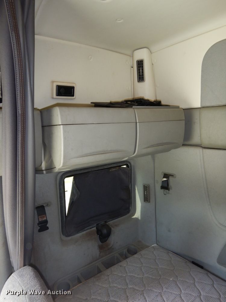 image for item DH6504 2010 International ProStar  semi truck