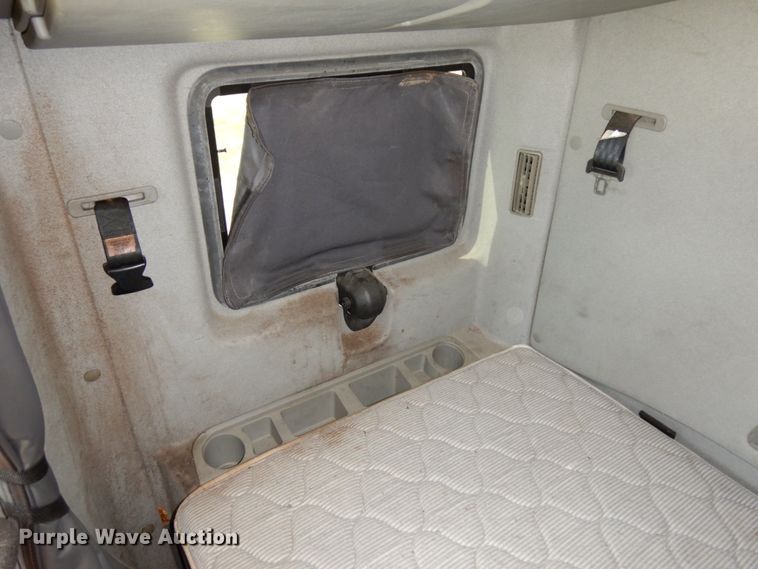 image for item DH6504 2010 International ProStar  semi truck