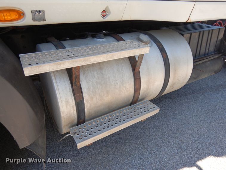 image for item DH6504 2010 International ProStar  semi truck