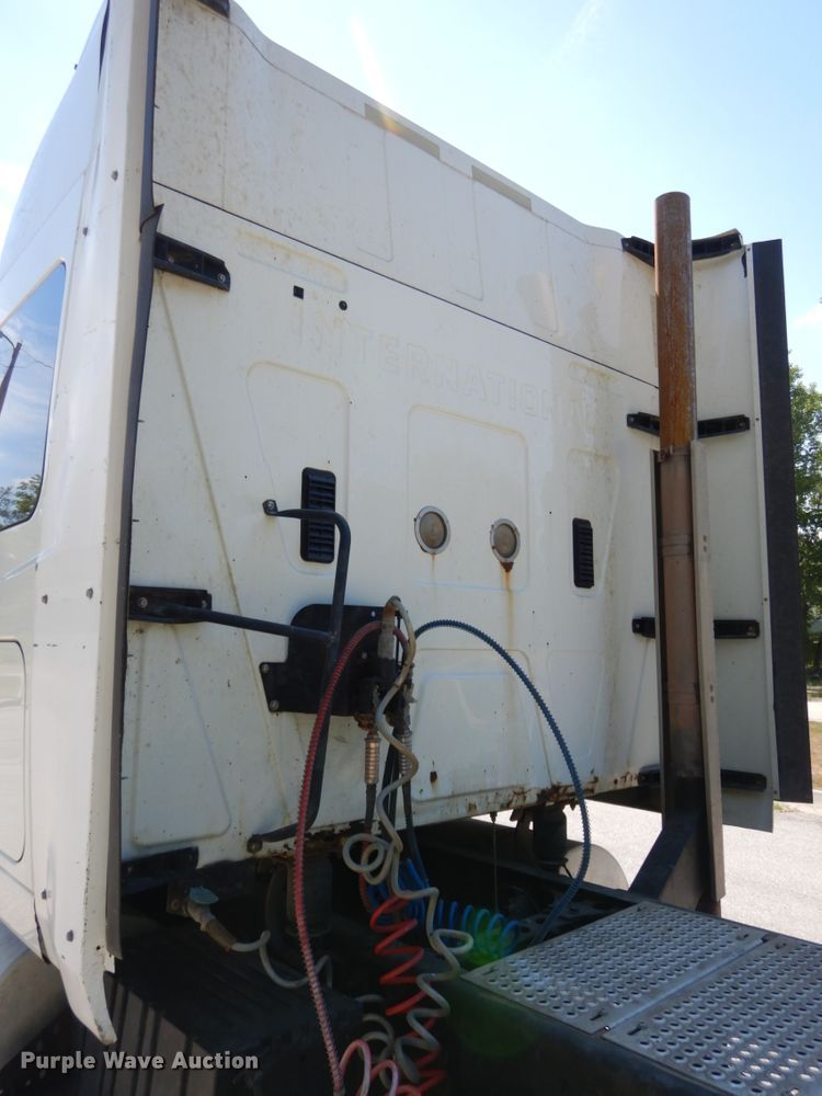 image for item DH6504 2010 International ProStar  semi truck