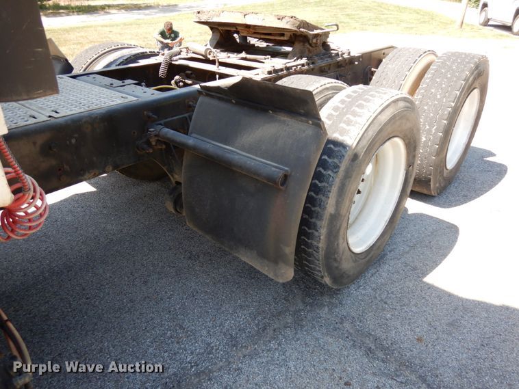 image for item DH6504 2010 International ProStar  semi truck