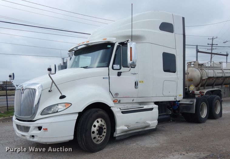 image for item DI5273 2013 International ProStar  semi truck