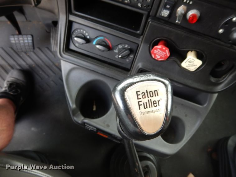 image for item DI5273 2013 International ProStar  semi truck