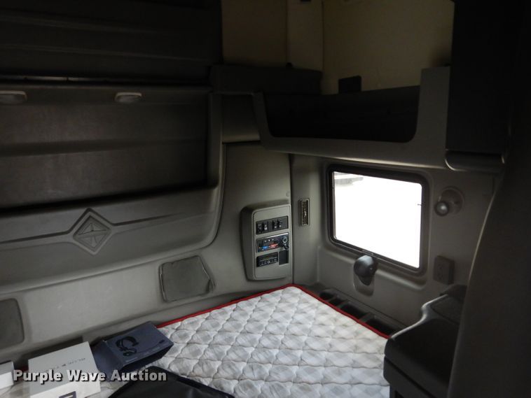 image for item DI5273 2013 International ProStar  semi truck