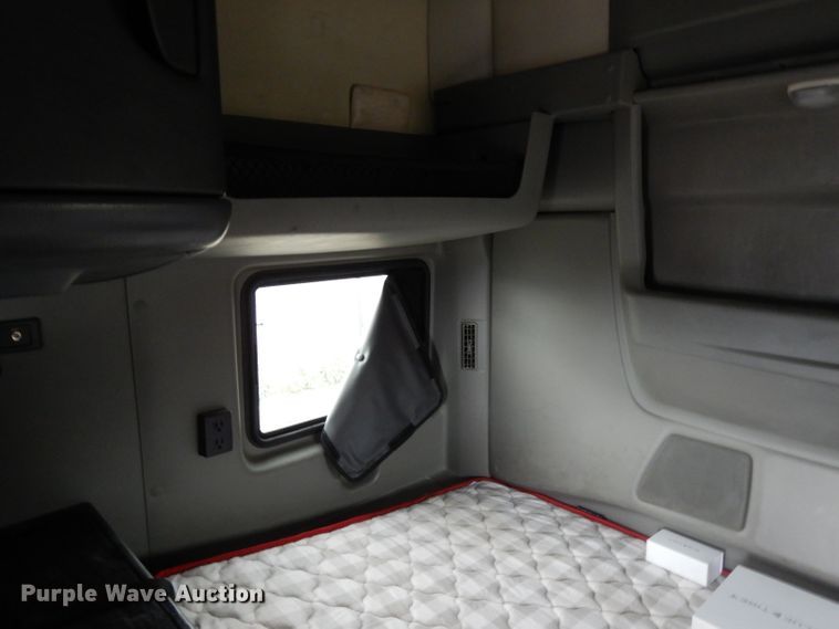 image for item DI5273 2013 International ProStar  semi truck