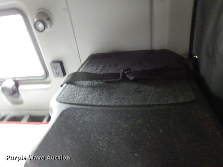 image for item DI5273 2013 International ProStar  semi truck