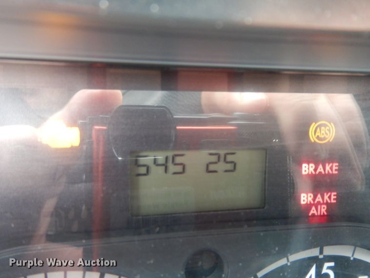 image for item DI5274 2012 Freightliner Cascadia  semi truck