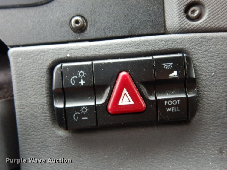 image for item DI5274 2012 Freightliner Cascadia  semi truck