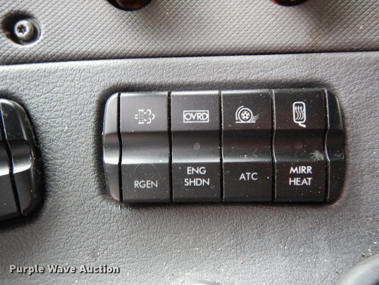 image for item DI5274 2012 Freightliner Cascadia  semi truck