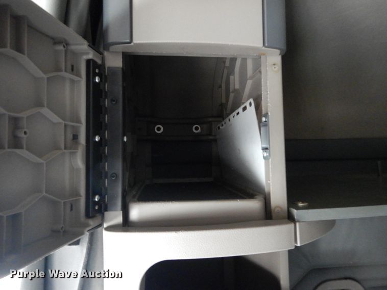 image for item DI5274 2012 Freightliner Cascadia  semi truck