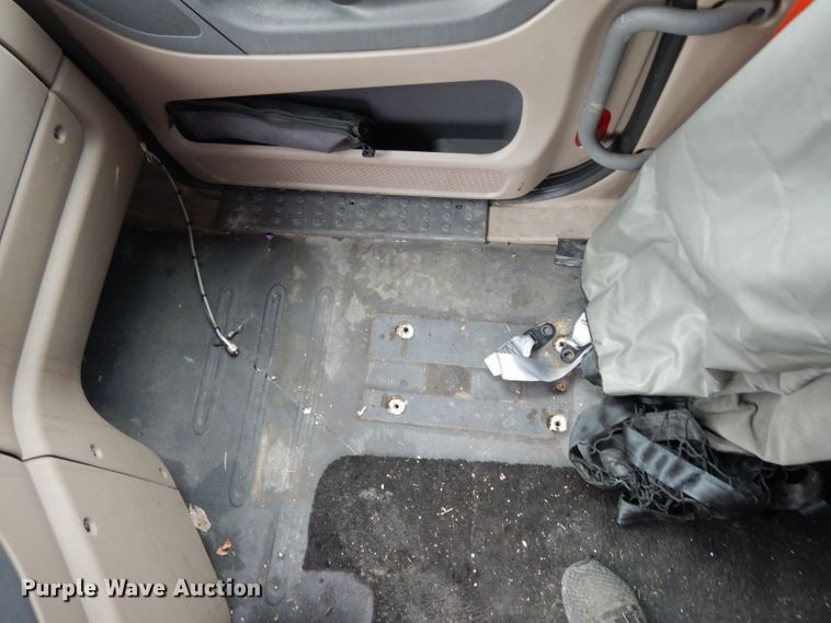 image for item DI5274 2012 Freightliner Cascadia  semi truck