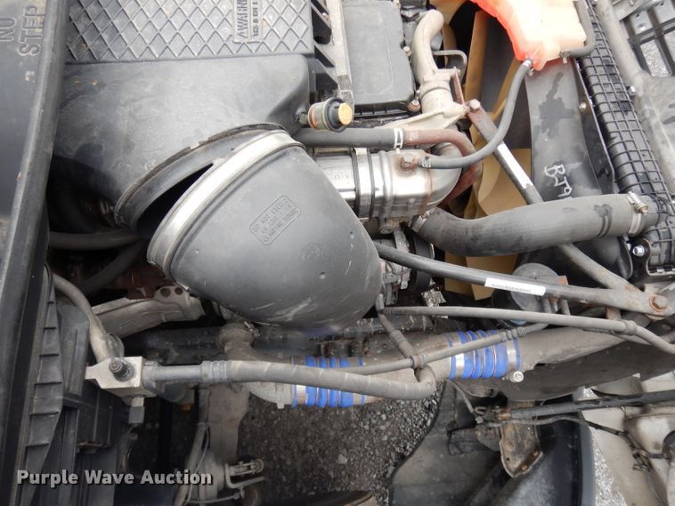 image for item DI5274 2012 Freightliner Cascadia  semi truck