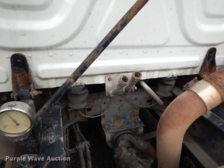 image for item DI5274 2012 Freightliner Cascadia  semi truck