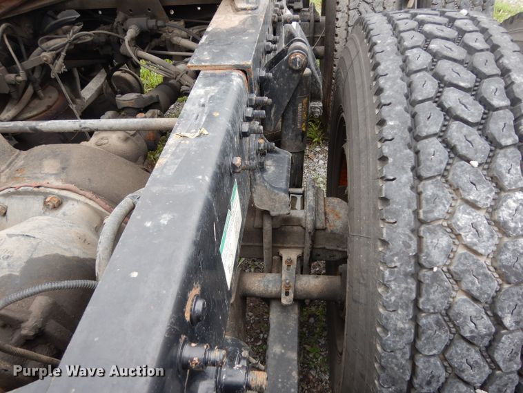 image for item DI5274 2012 Freightliner Cascadia  semi truck